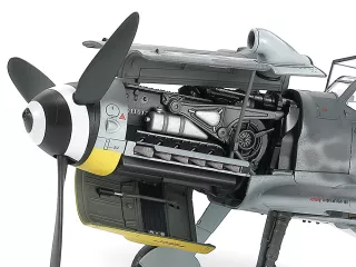 tamiya-148-messerschmitt-bf109-g-6-late-model-06a8ee2945c5ab.jpg