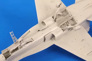 hobbyboss-148-fa-18c-hornet-06a980c6ce8d8f.jpg