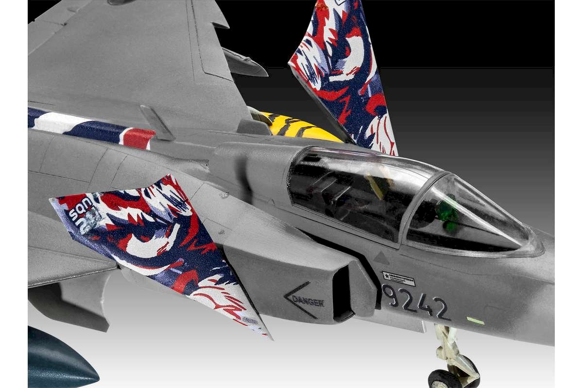 revell-172-saab-jas-39c-gripen-06889ec8a54374.jpg